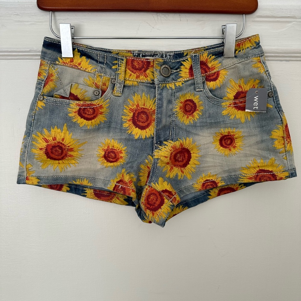 Hot Kiss Shorts Womens Size 0 Sunflower Print Blue Denim Cici NWT